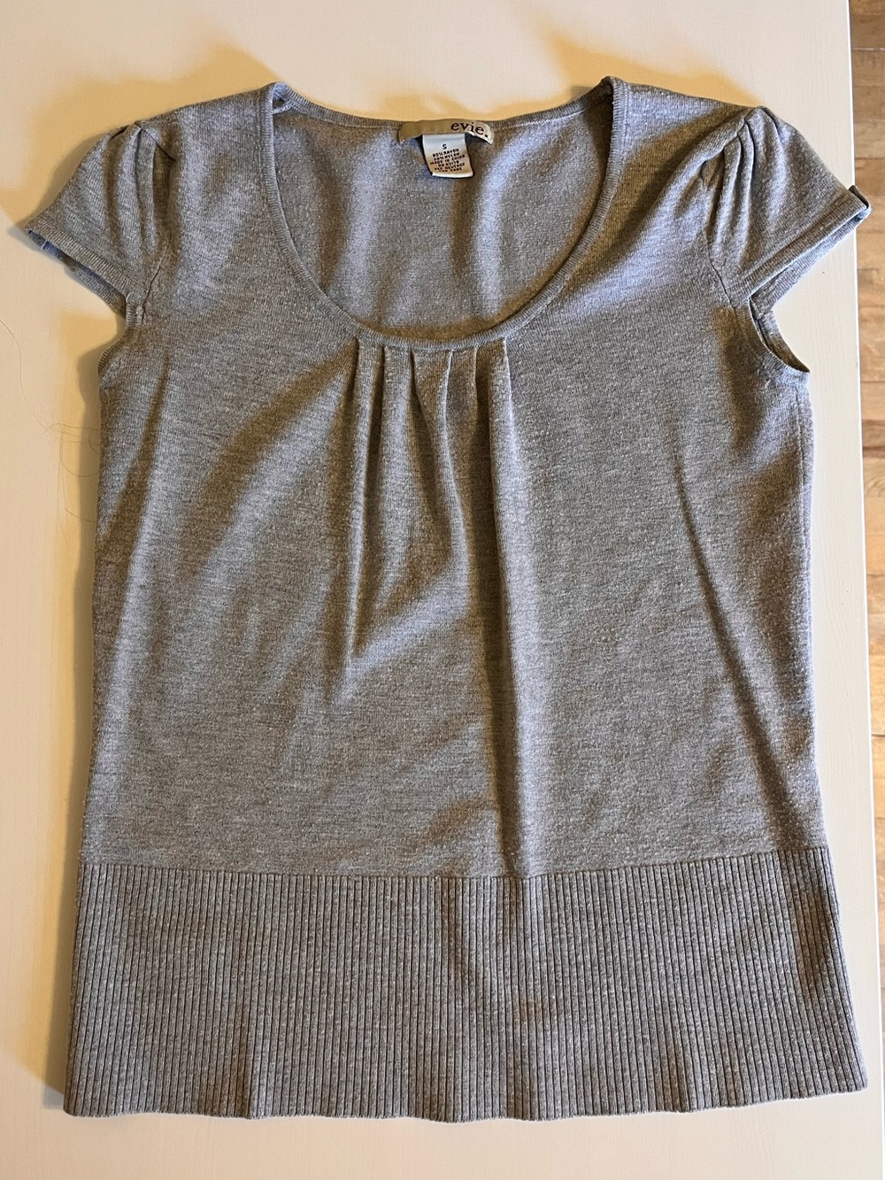 EVIE Gray Scoop Neck Short Sleeve Top